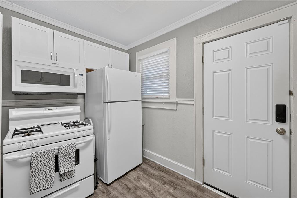3217 Greene Avenue Property Photo 26