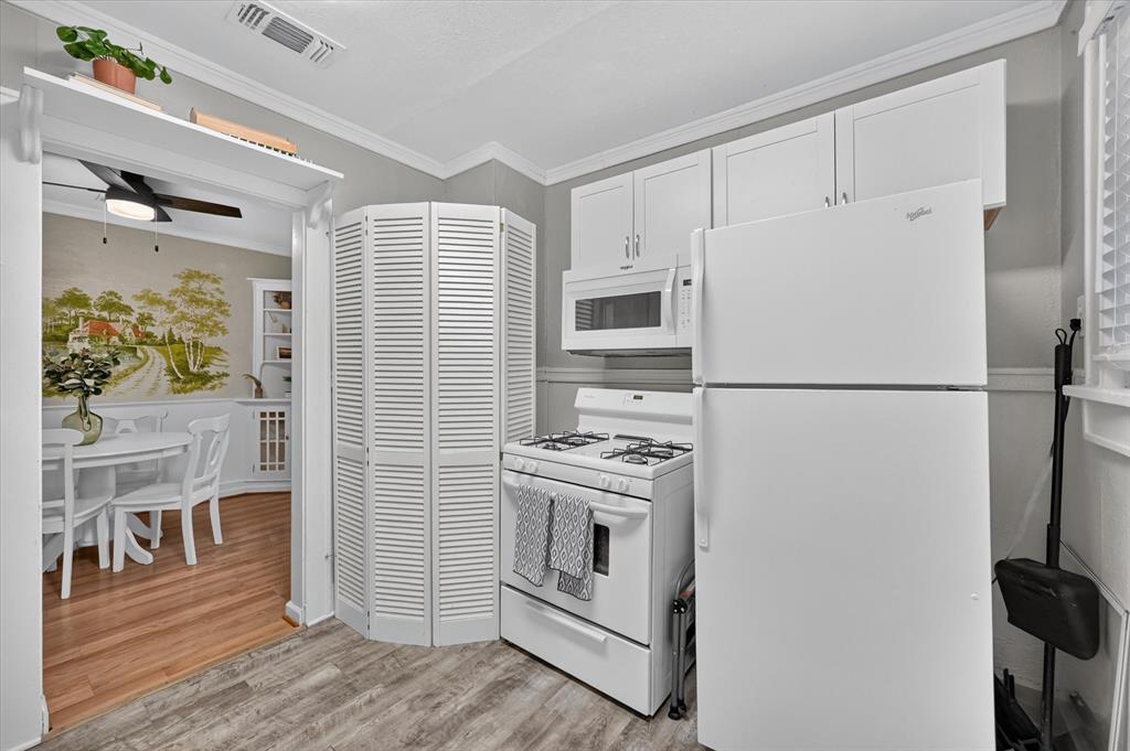 3217 Greene Avenue Property Photo 27