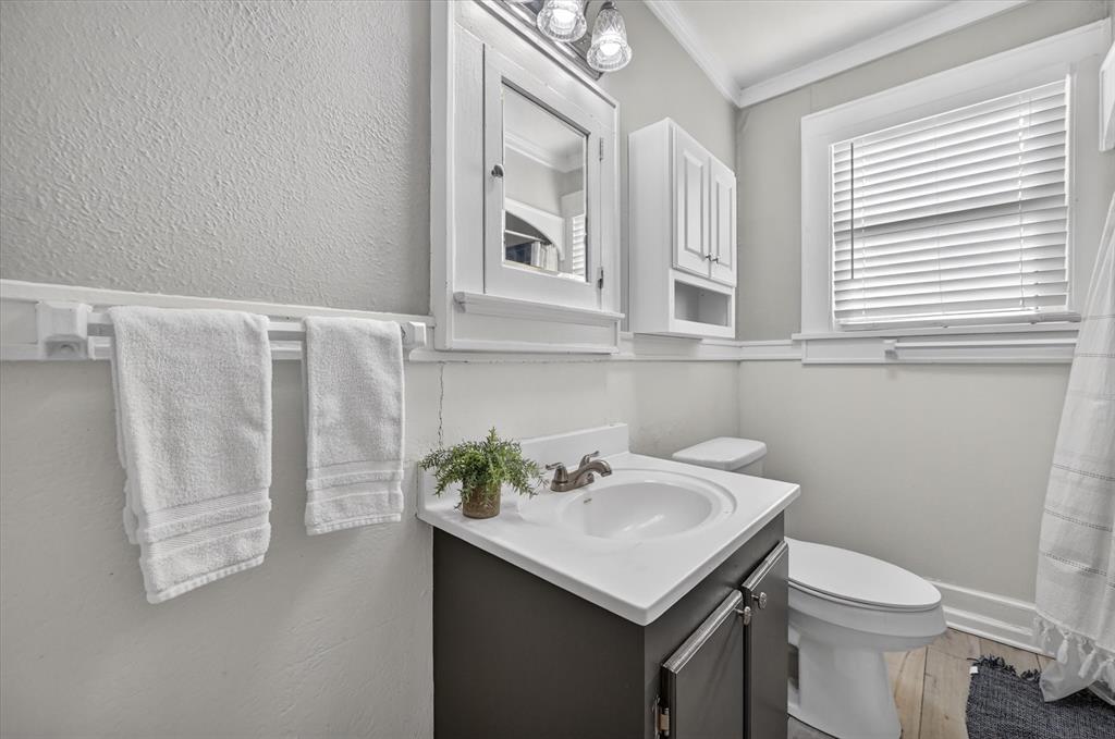 3217 Greene Avenue Property Photo 30