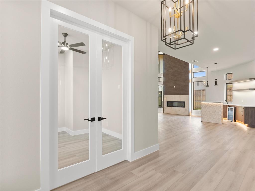 2025 Nichole Boulevard Property Photo 10
