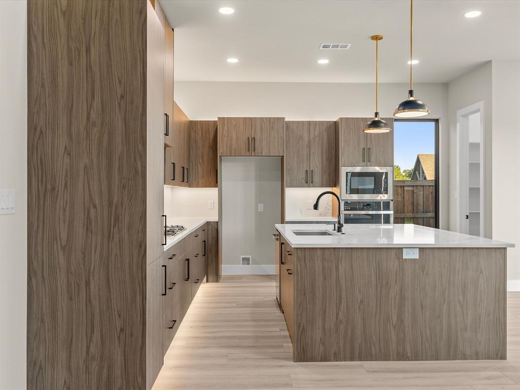 2025 Nichole Boulevard Property Photo 12