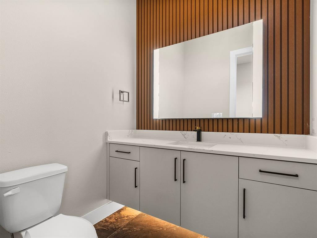 2025 Nichole Boulevard Property Photo 25
