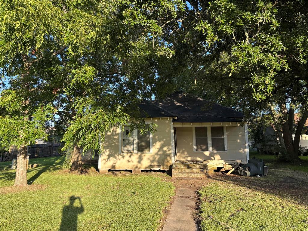 2408 19th Street Property Photo 1