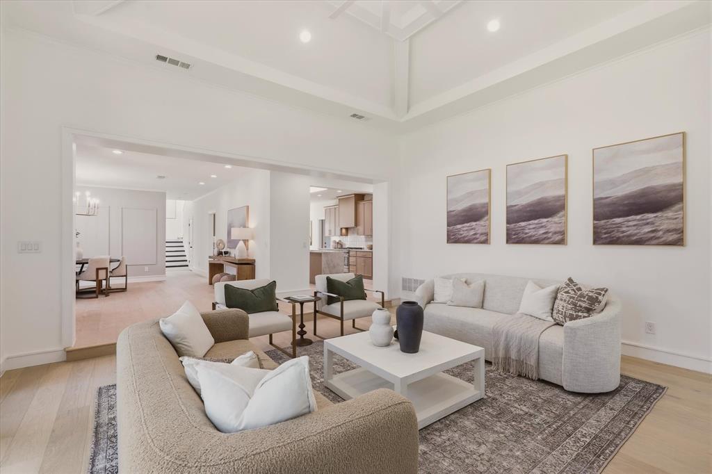 6504 Brentfield Court Property Photo 6