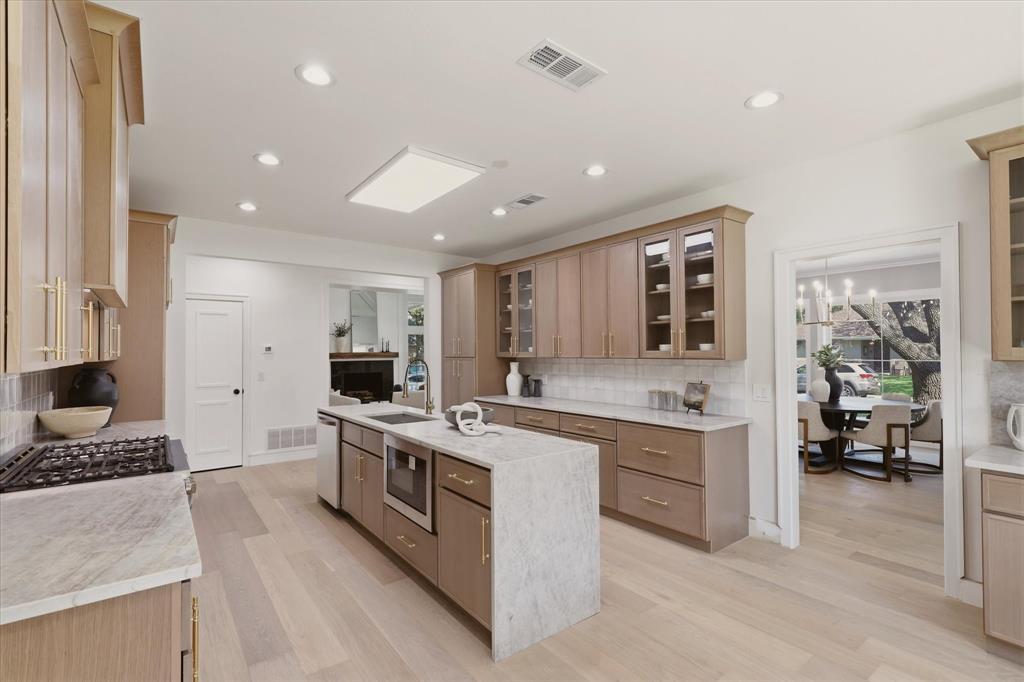 6504 Brentfield Court Property Photo 10