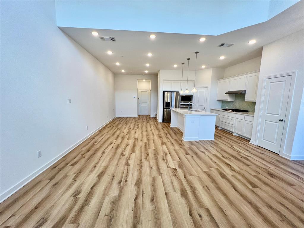 3708 Queen Road Property Photo 5
