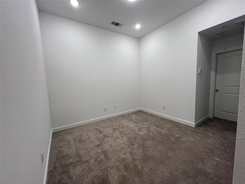 3708 Queen Road Property Photo 11