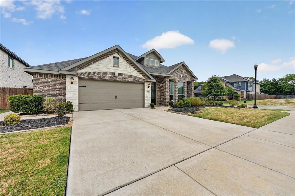 1941 Silverleaf Drive Property Photo 1