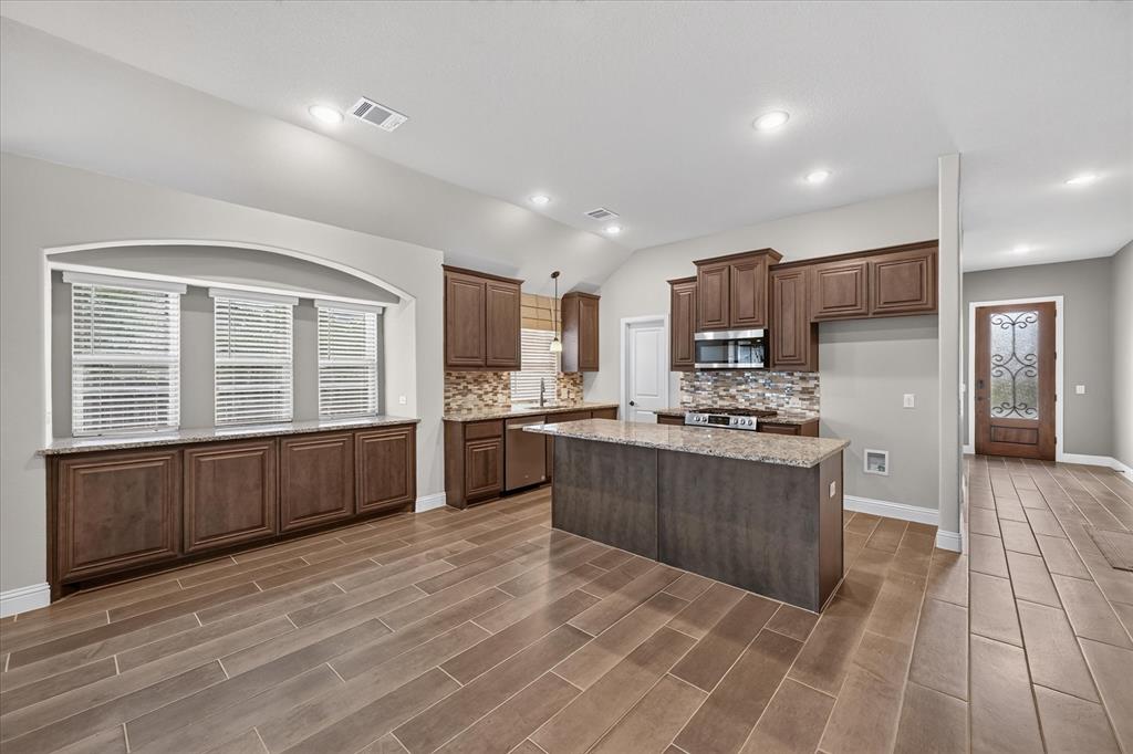 1941 Silverleaf Drive Property Photo 13