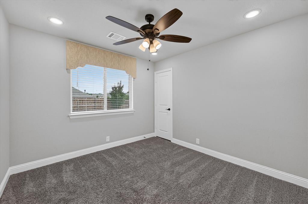 1941 Silverleaf Drive Property Photo 21