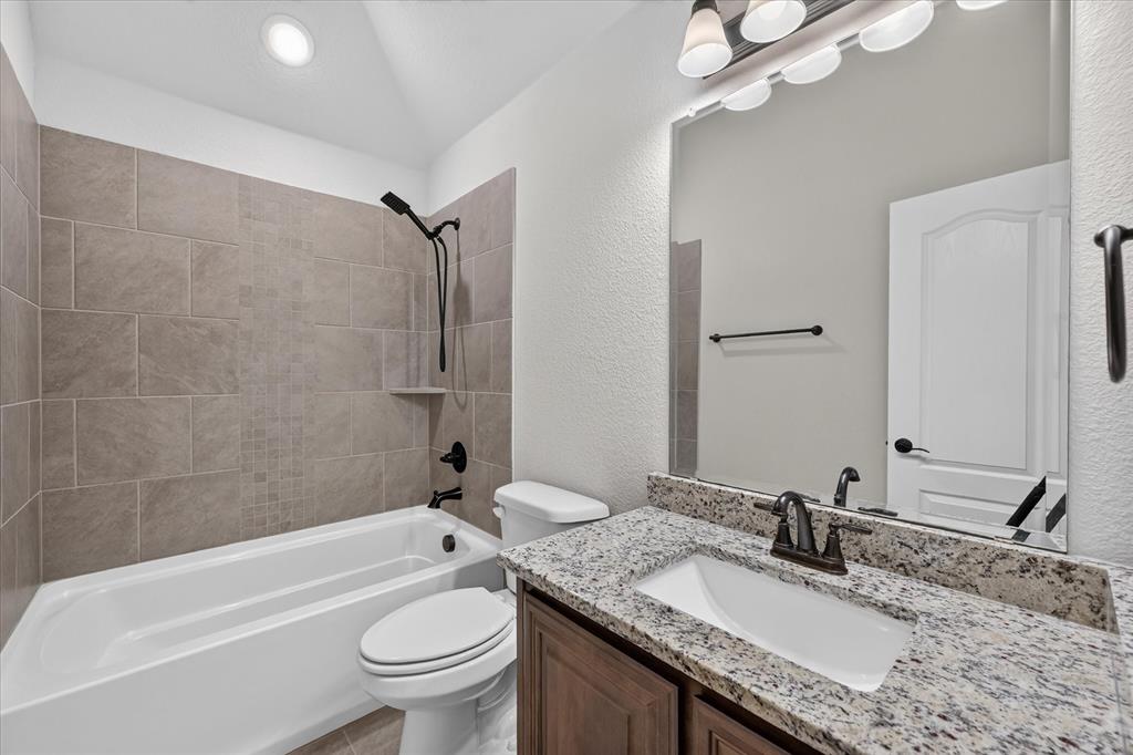 1941 Silverleaf Drive Property Photo 22