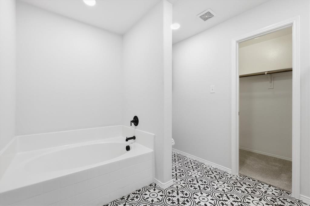 3900 Oceanview Drive Property Photo 10