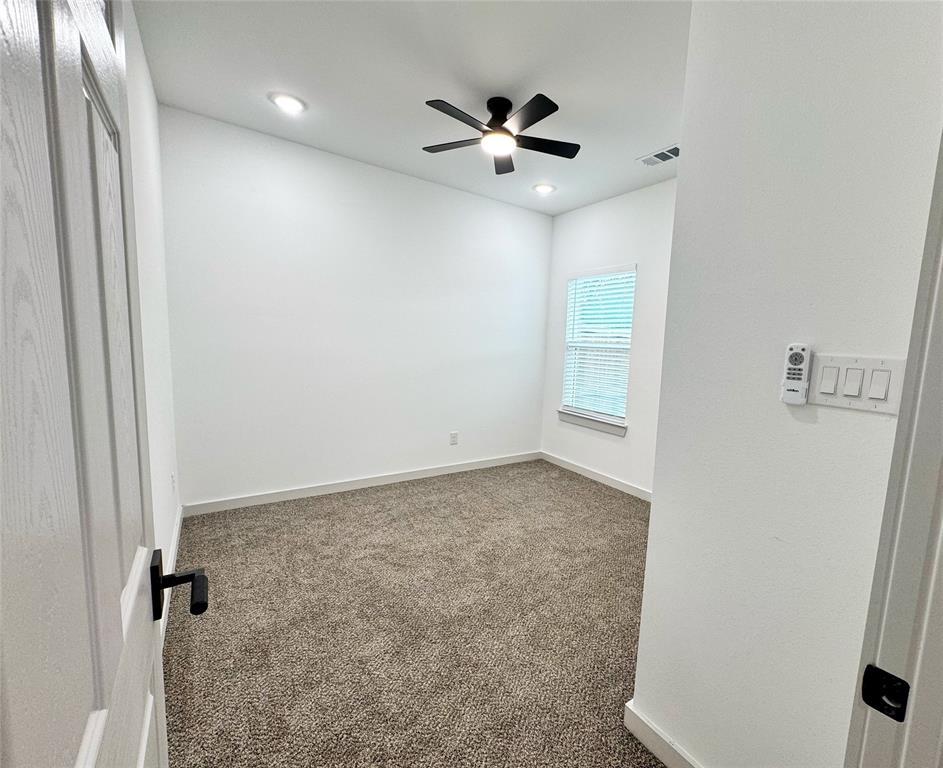2916 Hemphill Unit#b Property Photo 9