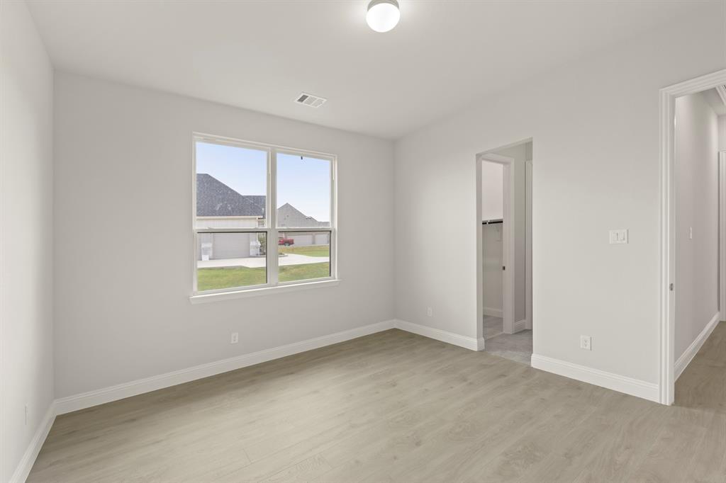 6633 Emerson Drive Property Photo 9