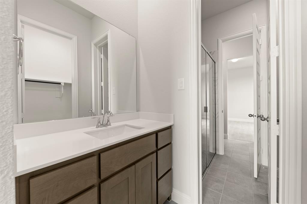6633 Emerson Drive Property Photo 11