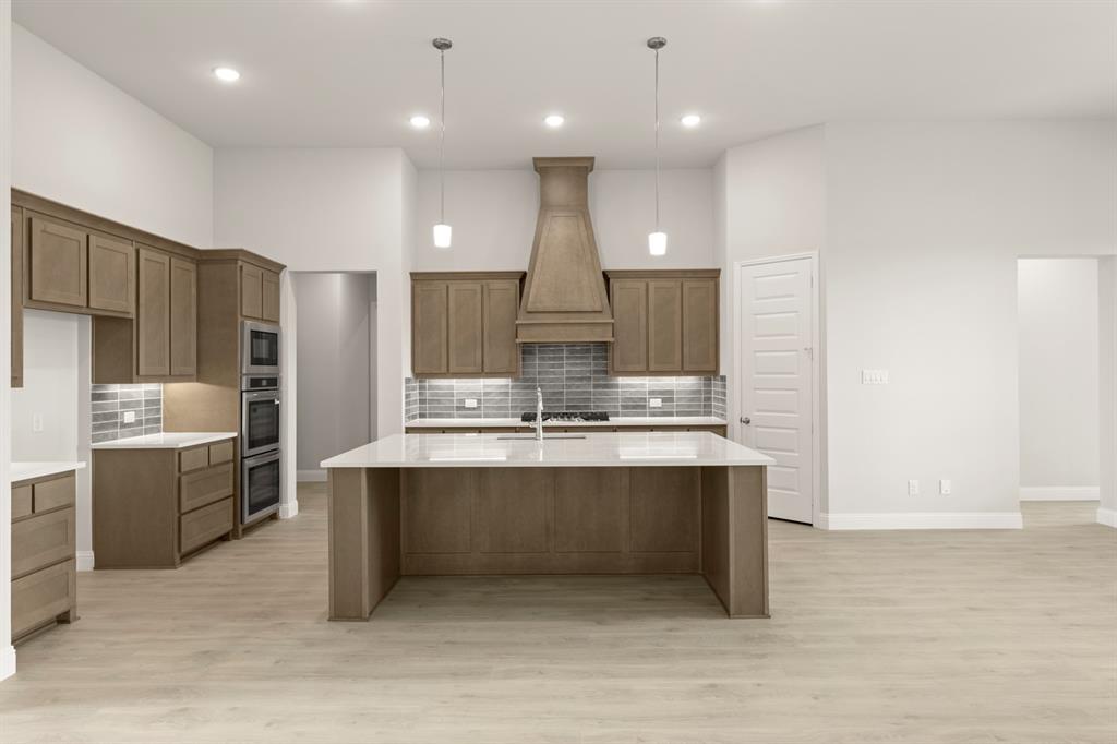 6633 Emerson Drive Property Photo 27
