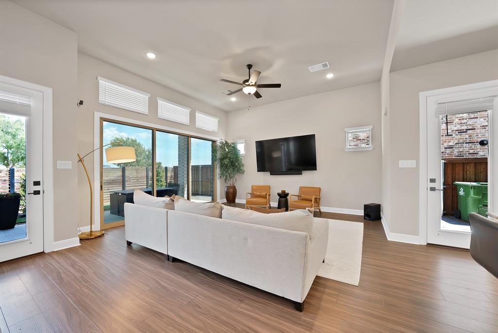 2585 Four Roses Drive Property Photo 11
