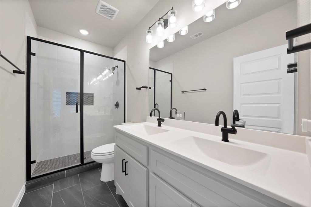 2585 Four Roses Drive Property Photo 25