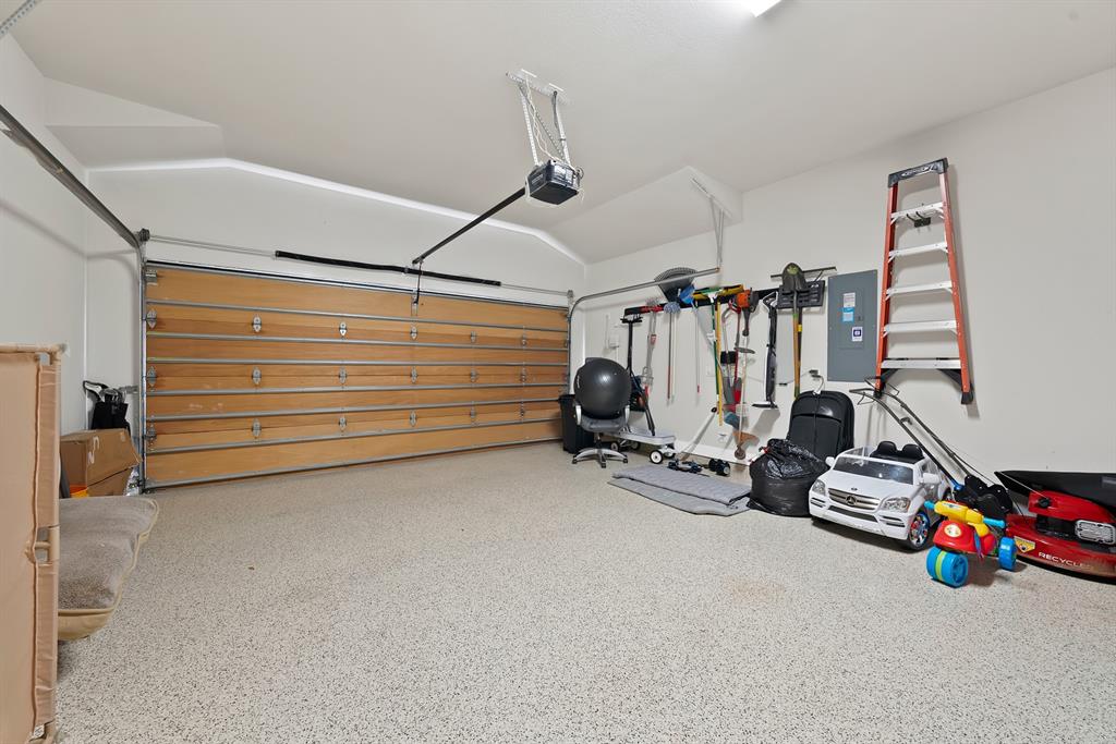 2585 Four Roses Drive Property Photo 40