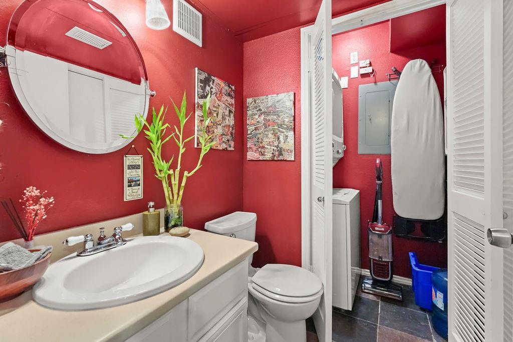 4333 Bowser Avenue 5 Property Photo 8