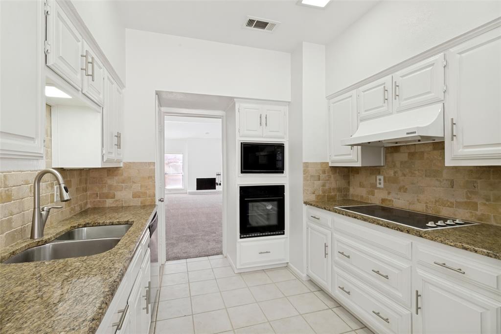 12250 Montego Plaza Property Photo 14