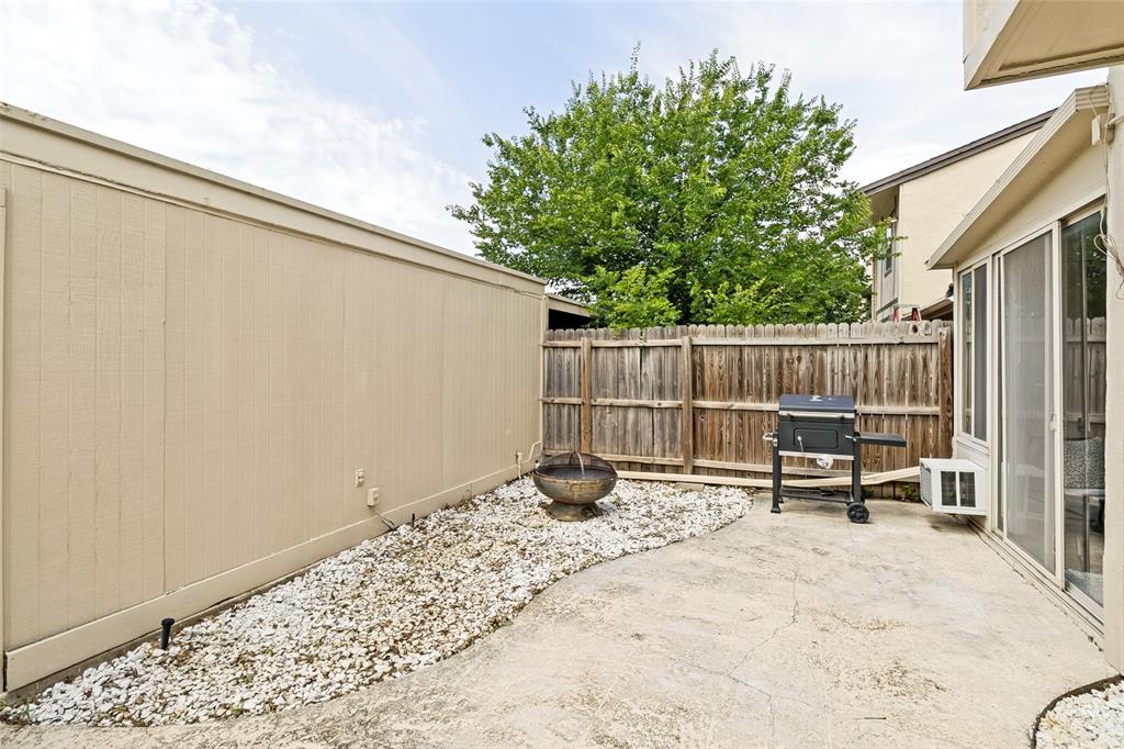 2004 Town Place Property Photo 21