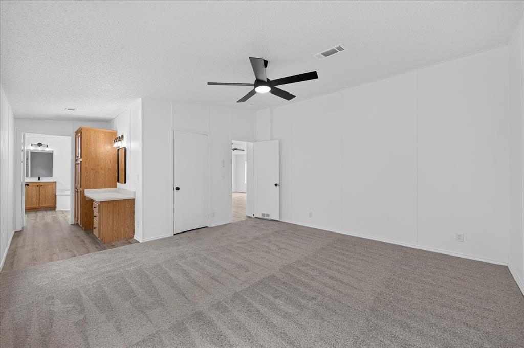 3713 Shady Lane Property Photo 10