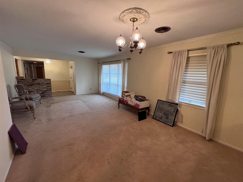 806 Sharpshire Street Property Photo 9