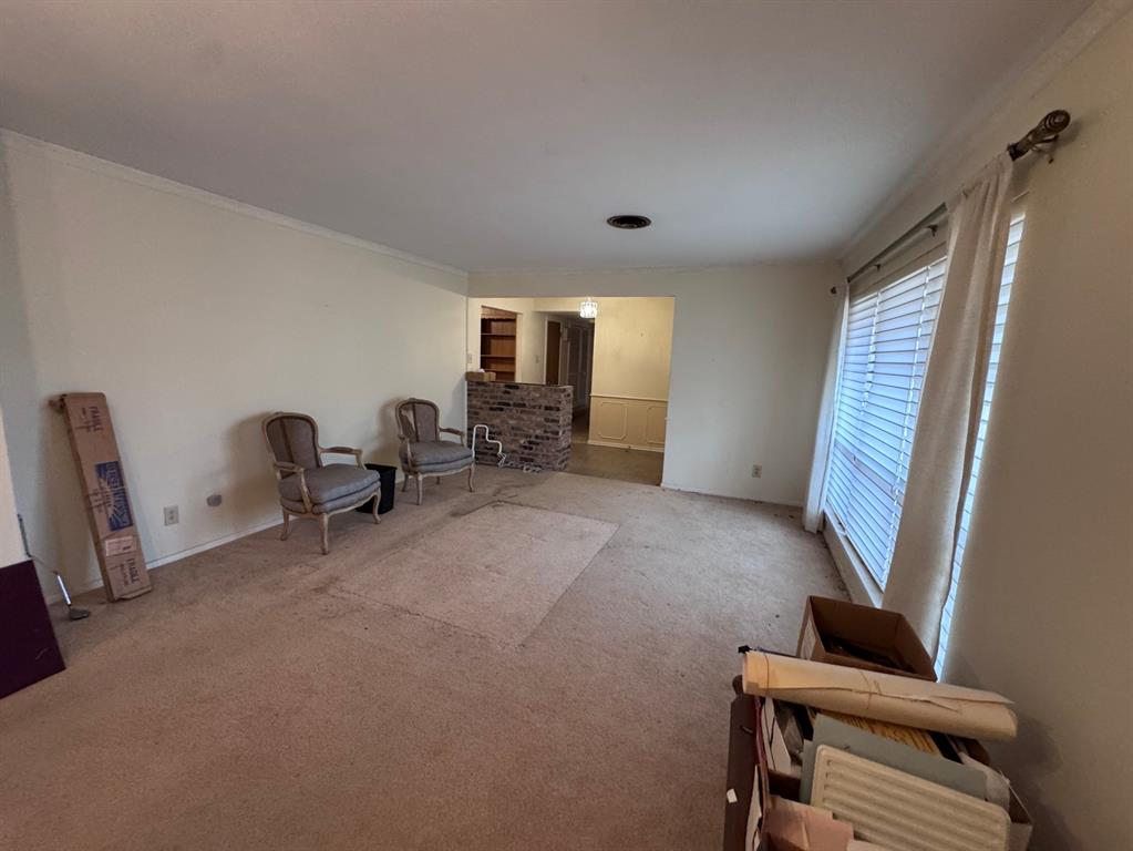 806 Sharpshire Street Property Photo 11