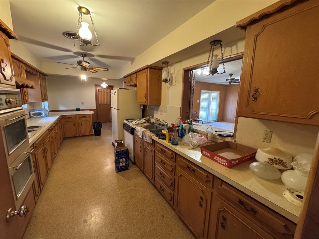 806 Sharpshire Street Property Photo 12