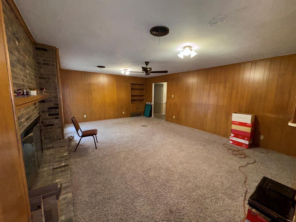 806 Sharpshire Street Property Photo 23