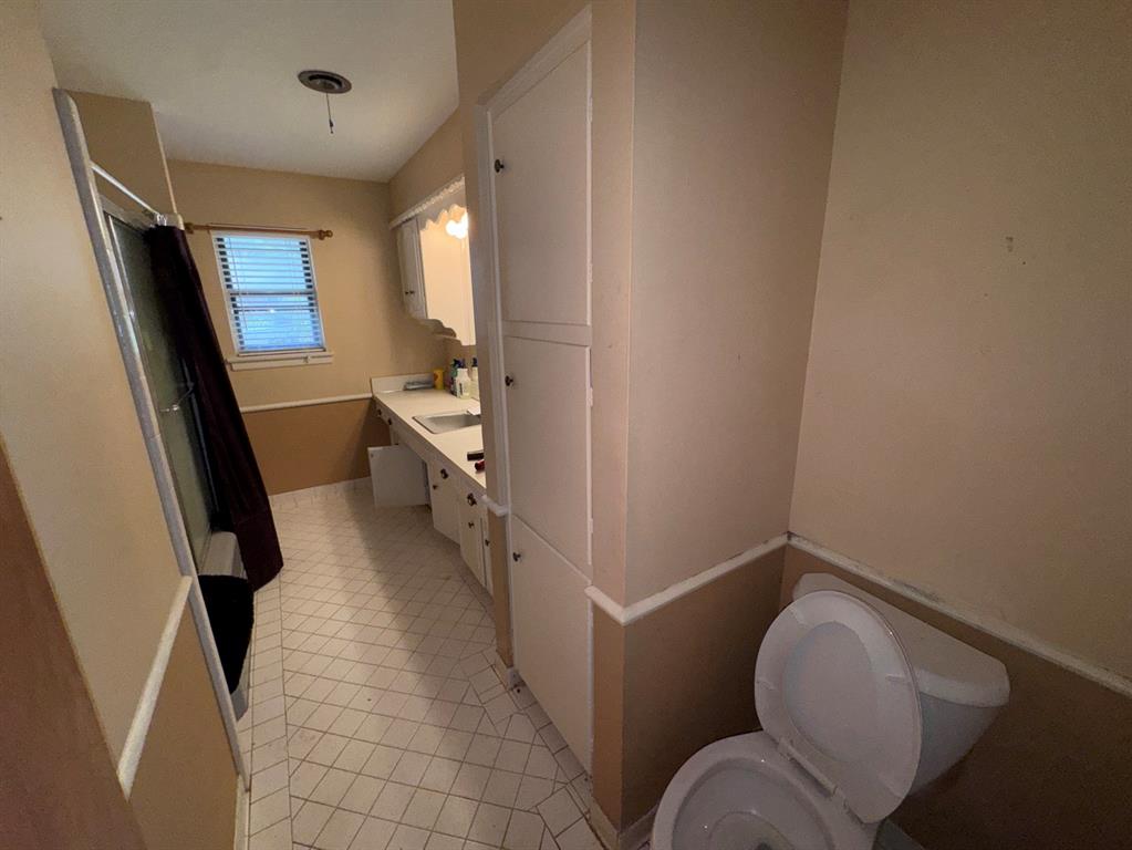 806 Sharpshire Street Property Photo 26