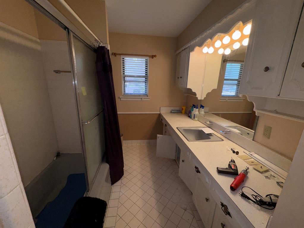 806 Sharpshire Street Property Photo 27