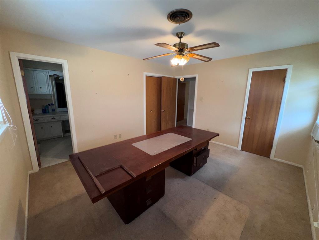 806 Sharpshire Street Property Photo 32