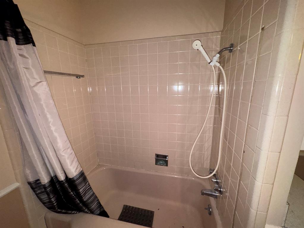 806 Sharpshire Street Property Photo 37