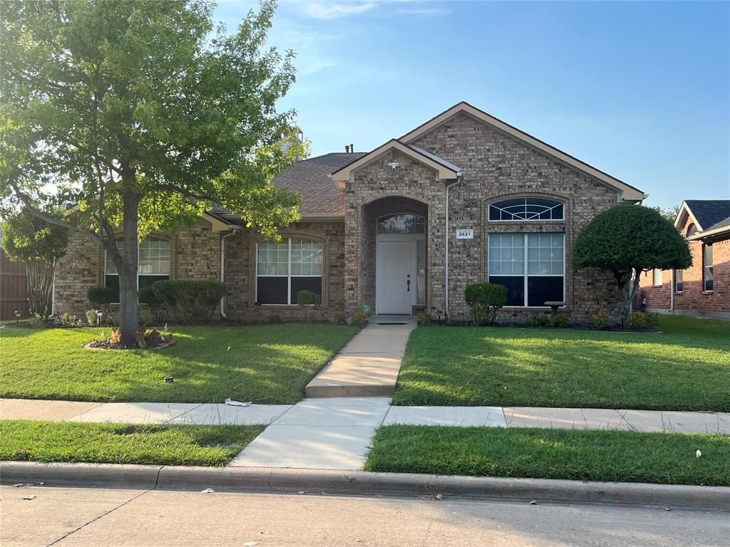 2621 Hackberry Creek Property Photo 1