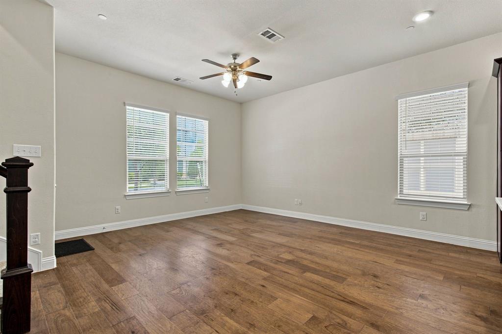 303 Ferndale Street Property Photo 5