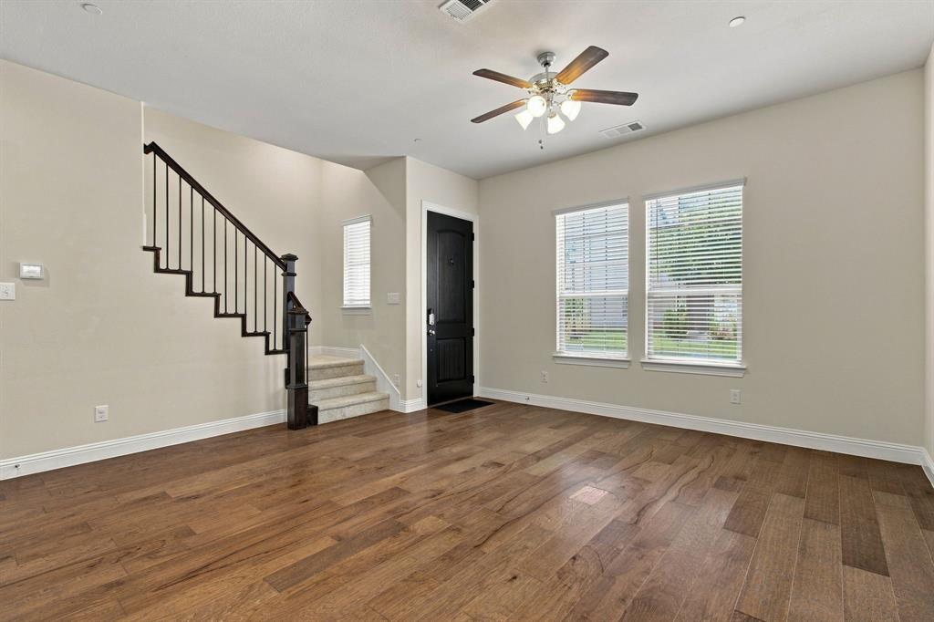 303 Ferndale Street Property Photo 6
