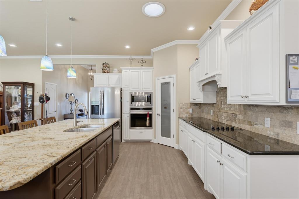 3225 White Oaks Drive Property Photo 10