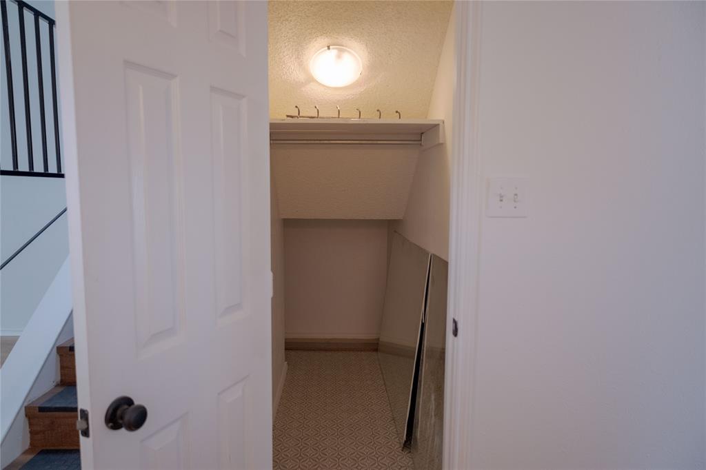 4676 Bracken Drive Property Photo 16
