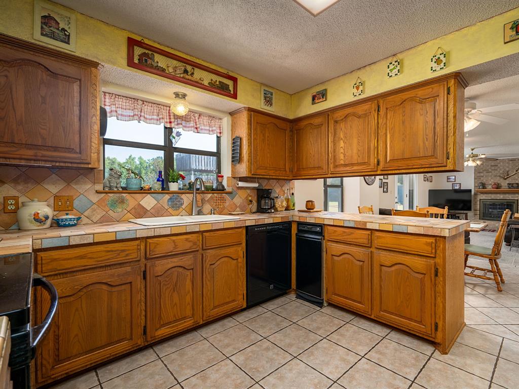 4475 County Road 3800 Property Photo 11