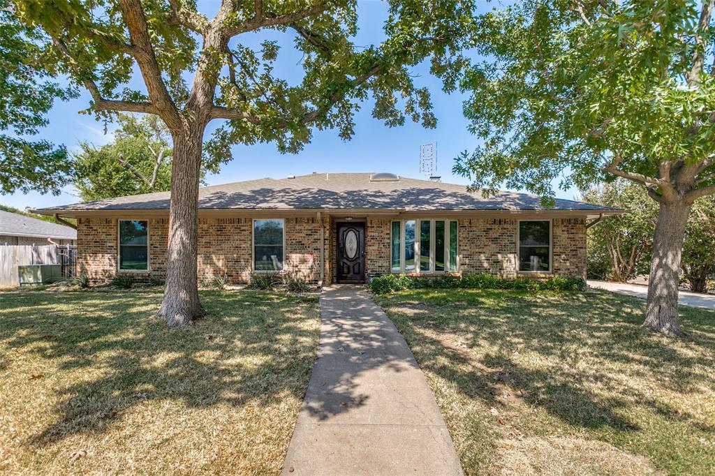 2717 Pinehurst Drive Property Photo 1