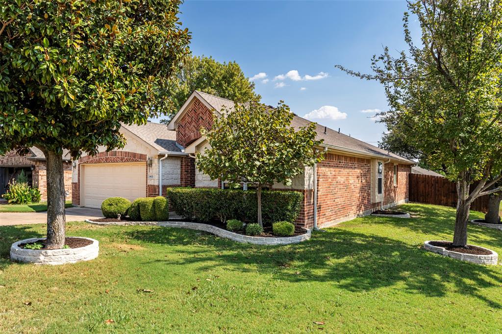 6633 Chalk River Drive Property Photo 1