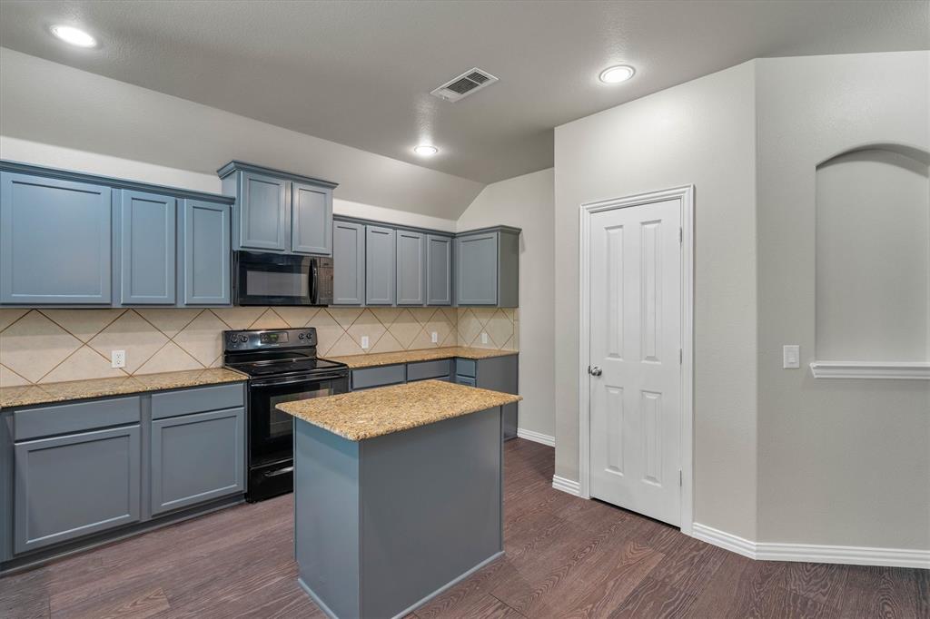 221 Bear Trail Property Photo 8