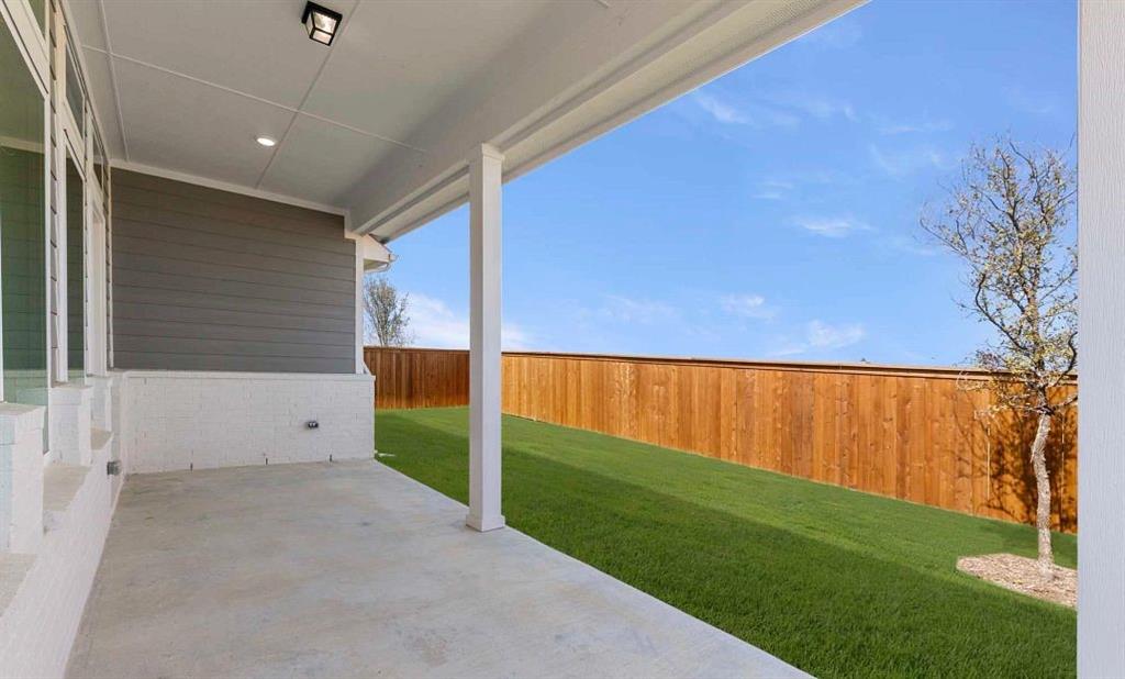 2224 Catawba Court Property Photo 3