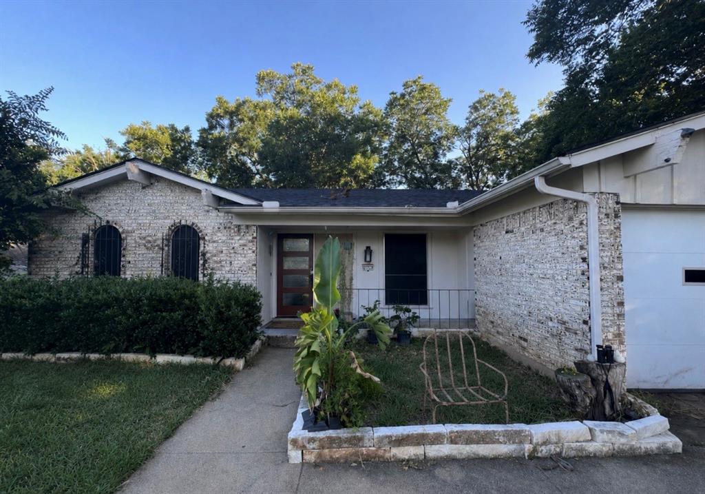 1704 Galahad Lane Property Photo 1