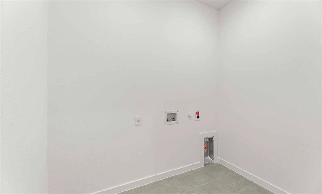 2229 Switchgrass Drive Property Photo 10