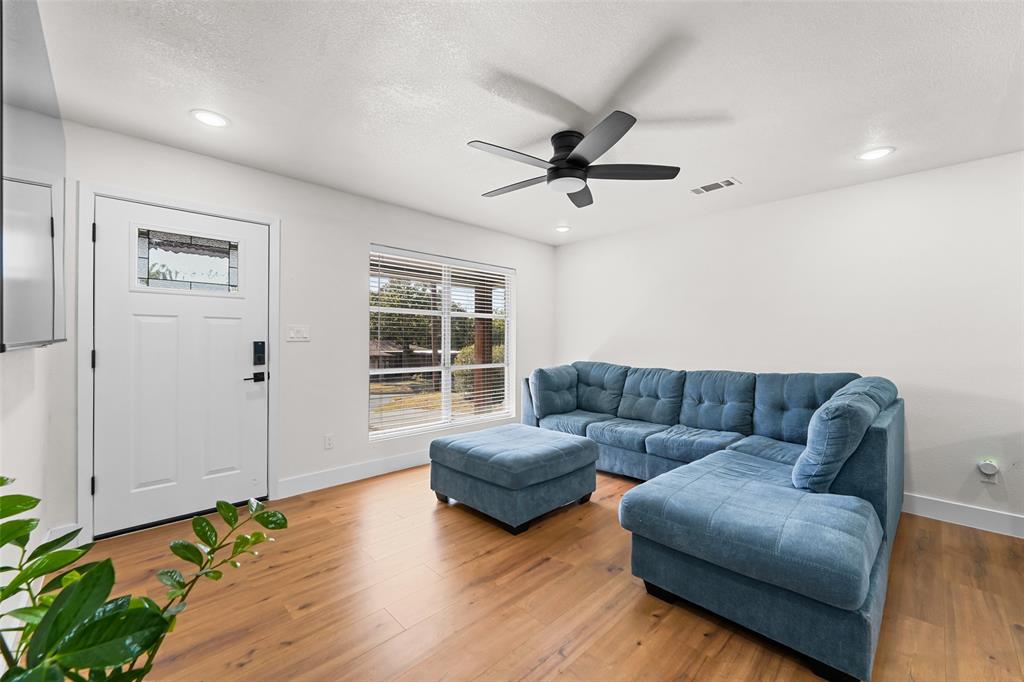 1905 Jacqueline Drive Property Photo 3