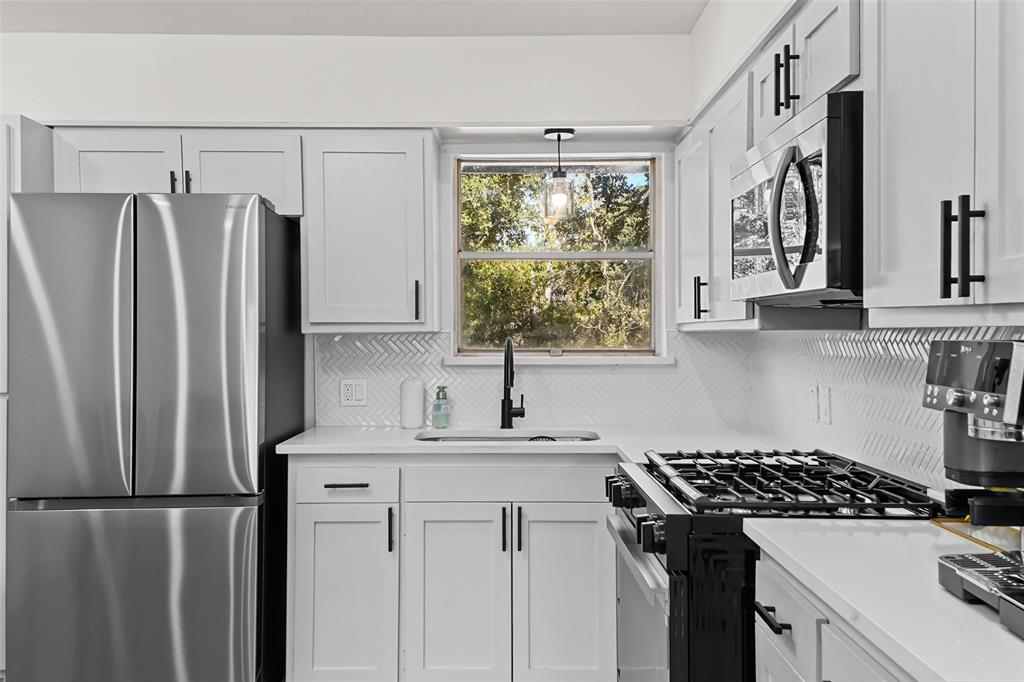 1905 Jacqueline Drive Property Photo 5