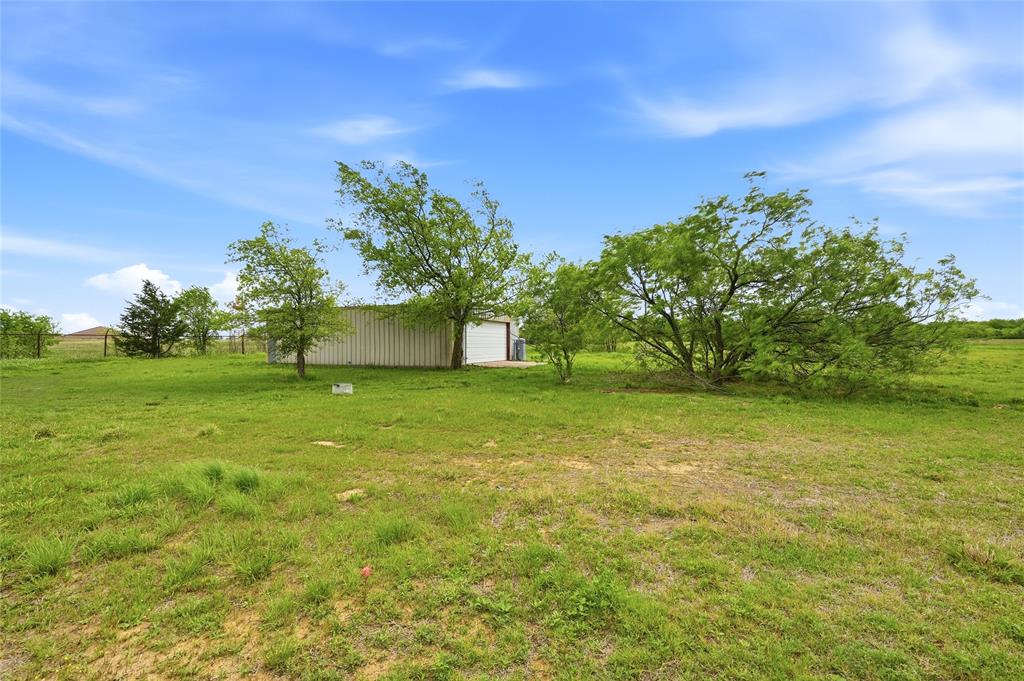 656 Southeast Loop Property Photo 20